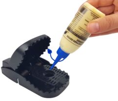 Łapka na myszy plastikowa z atraktantem ser. 60ml.